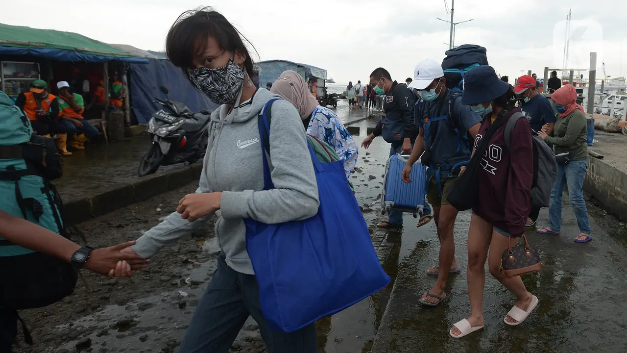 Arus Balik Libur Tahun Baru dari Kepulauan Seribu