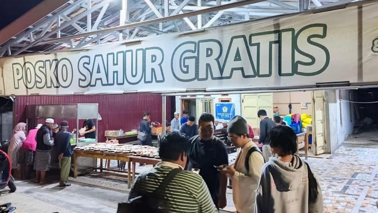 Kodam Palaka Wira dan Komunitas Bagikan Ratusan Paket Sahur Gratis di Palu Selama Ramadhan