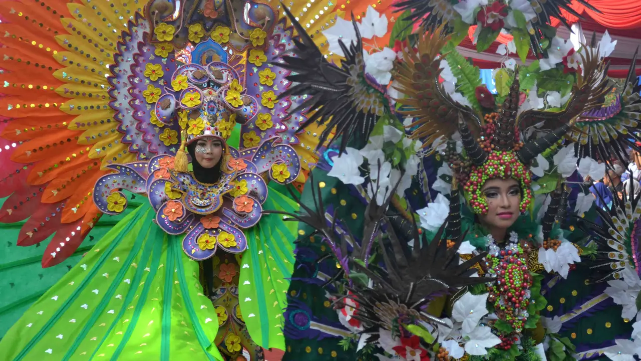 Pesta Bunga Cantik di Jalanan Kota Malang