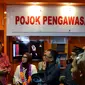 Bawaslu Provinsi Bengkulu membuka posko pojok pengawasan bagi masyarakat yang ingin melaporkan kecurangan Proses Pilkada (LIputan6.com/Yuliardi Hardjo)