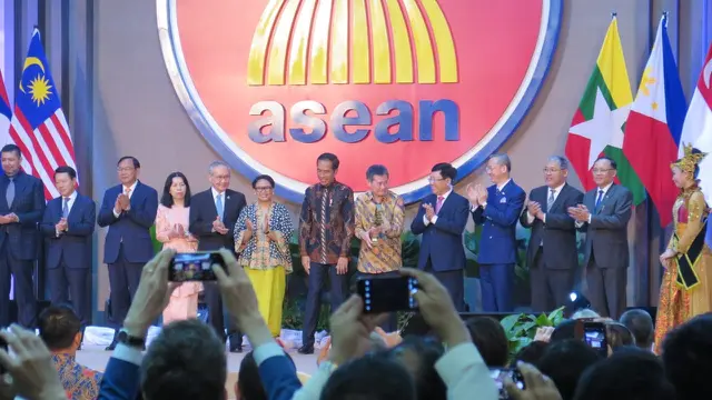 Presiden Joko Widodo atau Jokowi meresmikan Gedung Sekretariat ASEAN yang baru di kawasan Kebayoran Baru Jakarta Selatan, Kamis (8/8/2019).