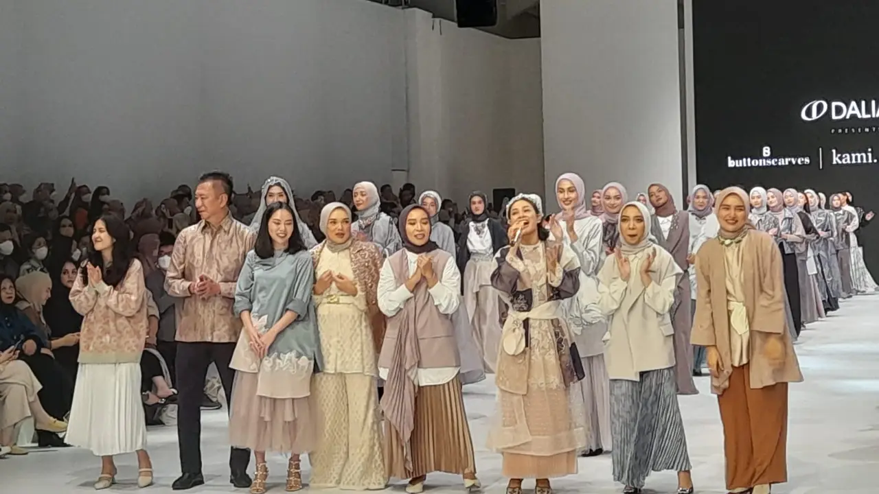 Kolaborasi Daliatex Kusuma dengan tiga designer di Jakarta Fashion Week