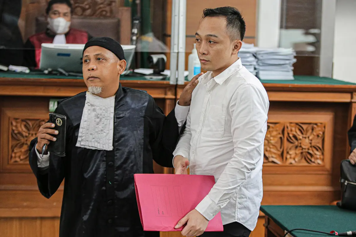 Momen Ricky Rizal Berurai Air Mata saat Bacakan Pleidoi Kasus Pembunuhan Brigadir J