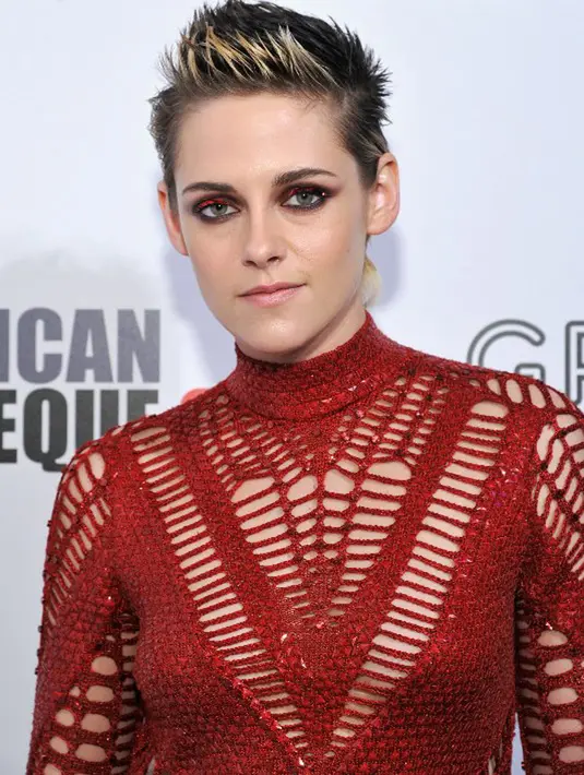 Seperti yang diwartakan The Huffington, Kristen Stewart menuturkan apa yang ada di benaknya. Ia merasa gundah, bingung dan tak mengetahui apa yang harus dilakukannya saat itu. (AFP/John Sciulli)