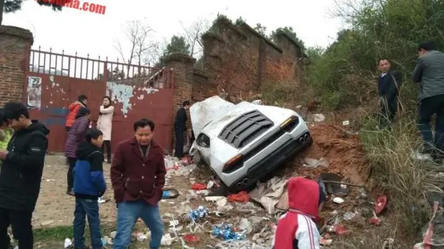 Lamborghini Kecelakaan