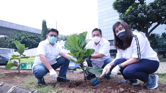 FIFGROUP Pecahkan Rekor MURI Tanam 4.500 Pohon Endemik di 55 Titik se-Indonesia