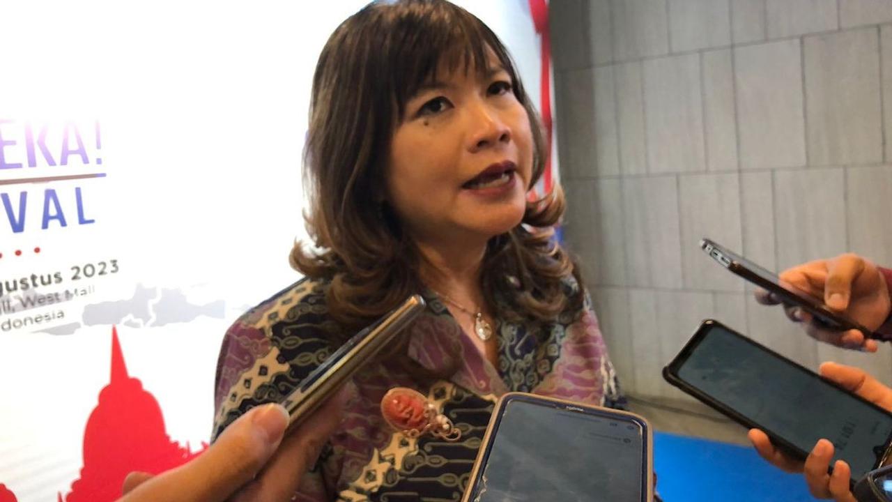 "Itu kan kita juga harus lihat kondisi pasar ya, pasar bebasnya sendiri seperti apa, kita ada aturan-aturan internasional yang tidak bisa kita salahi, dan ini mesti berhati-hati dari sisi itu,"