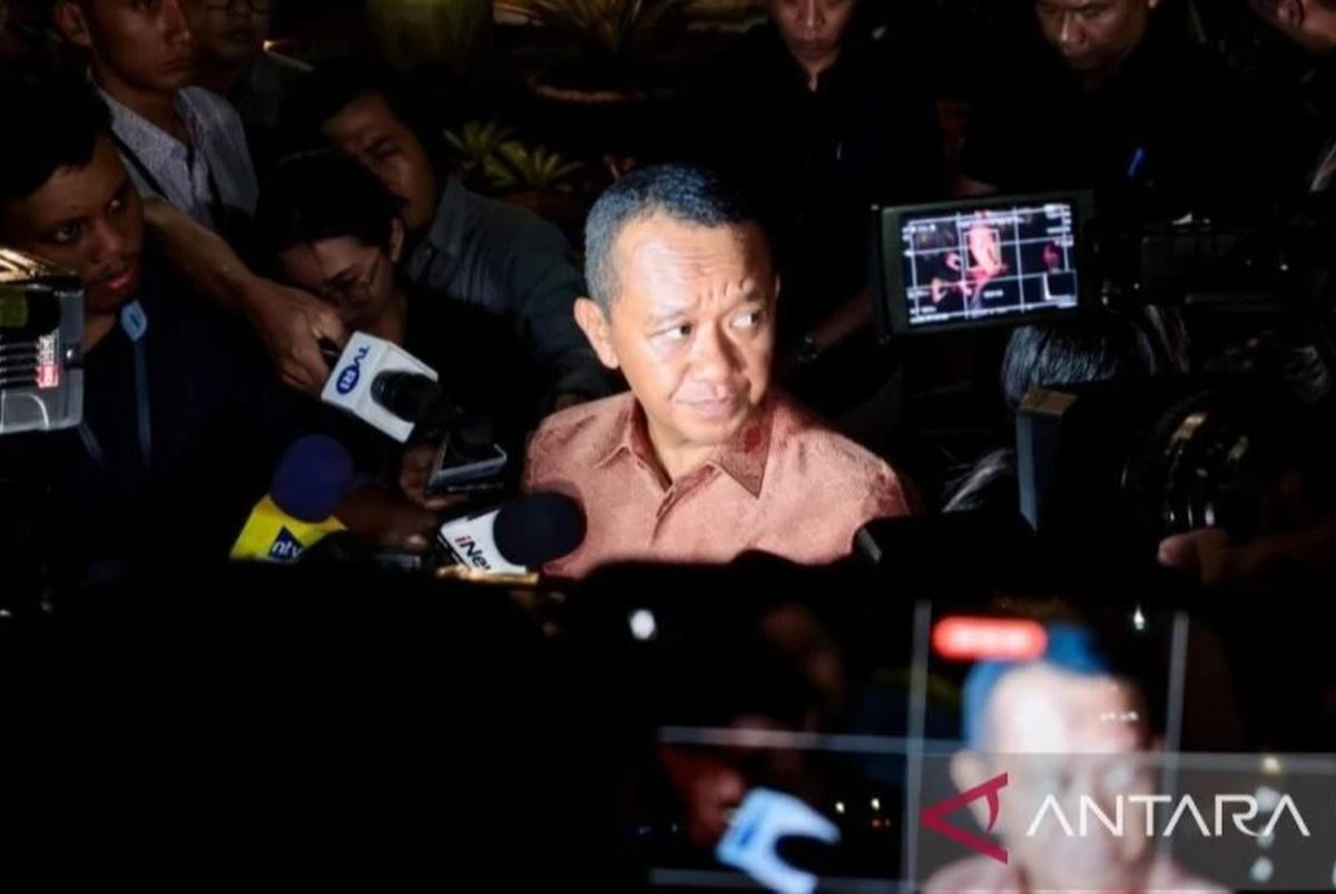 Prabowo Tegaskan Penegakan Aturan di Bandara Morowali, Bahlil: Jangan Pandang Bulu