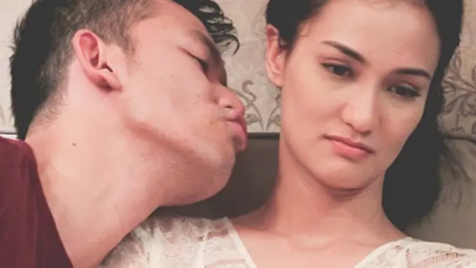 [Bintang] Rio Dewanto dan Atiqah Hasiholan