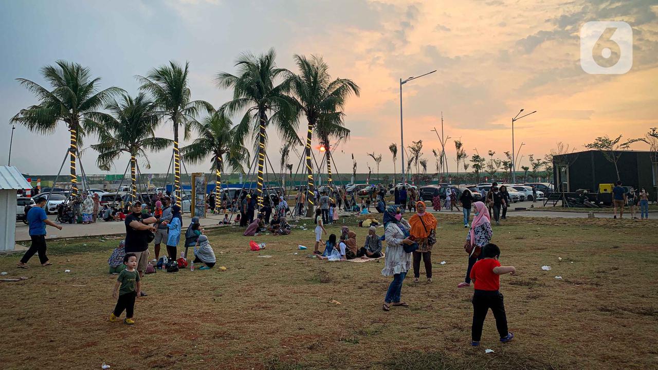 Pelonggaran Tempat Wisata, Pantai Pasir Putih PIK Penuh Wisatawan