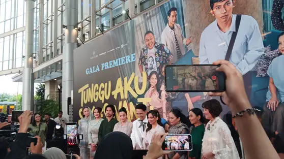 Sinopsis Film Tunggu Aku Sukses Nanti, Perjuangan Arga Menghadapi Tekanan Keluarga