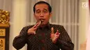 Ekspresi Presiden Joko Widodo atau Jokowi saat memberi arahan dalam Sidang Kabinet Paripurna di Istana Negara, Jakarta, Senin (9/4). Sidang Kabinet Paripurna membahas dua hal. (Liputan6.com/Angga Yuniar)