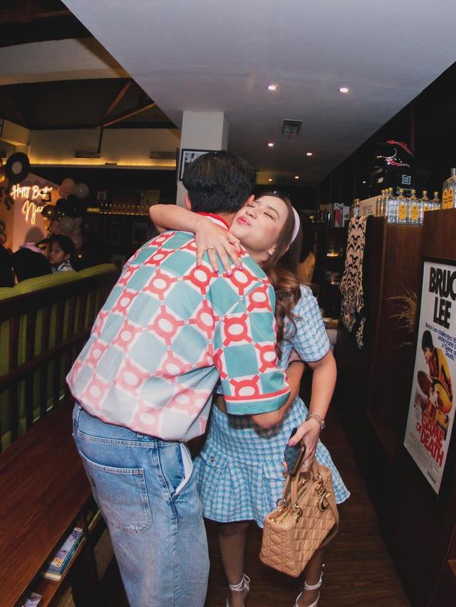 6 Potret Risma Nilawati Ibunda Harleyava Princy di Ultah Anak Sule, Tampil Bak ABG