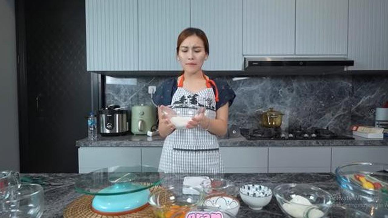 Penampakan Dapur Ayu Ting Ting di Rumah Jakarta Selatan Elegan dan Modern