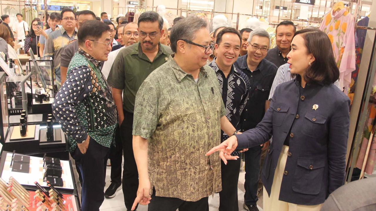 FOTO: Pemerintah Tinjau Penerapan Work From Anywhere Jelang Libur Akhir Tahun