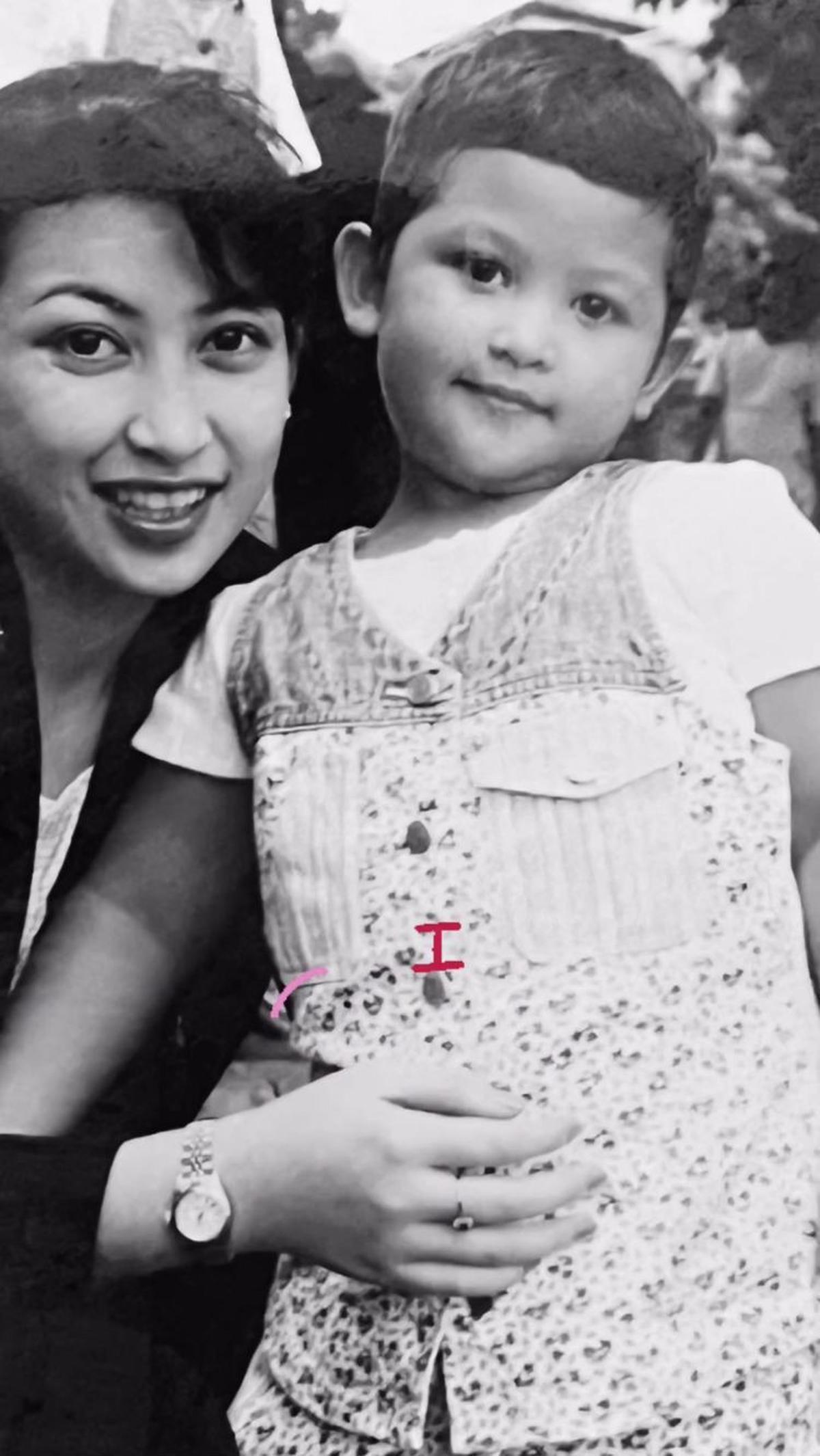 Sebagai ibu kandung, Annisa juga terkadang mengunjungi putri pertamanya ini.