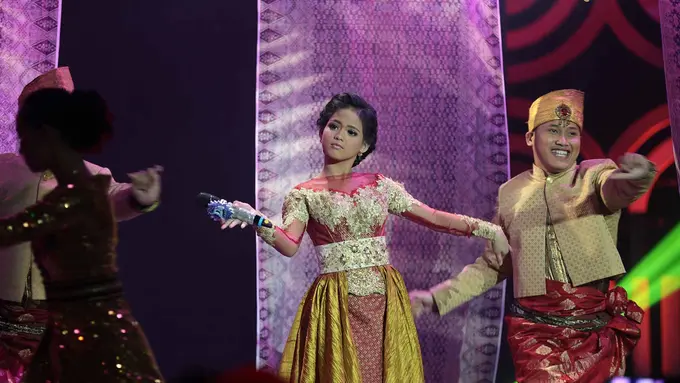 [Bintang] 5 Peserta Bersaing di Konser Top 5 D'Academy 4 Malam Ini