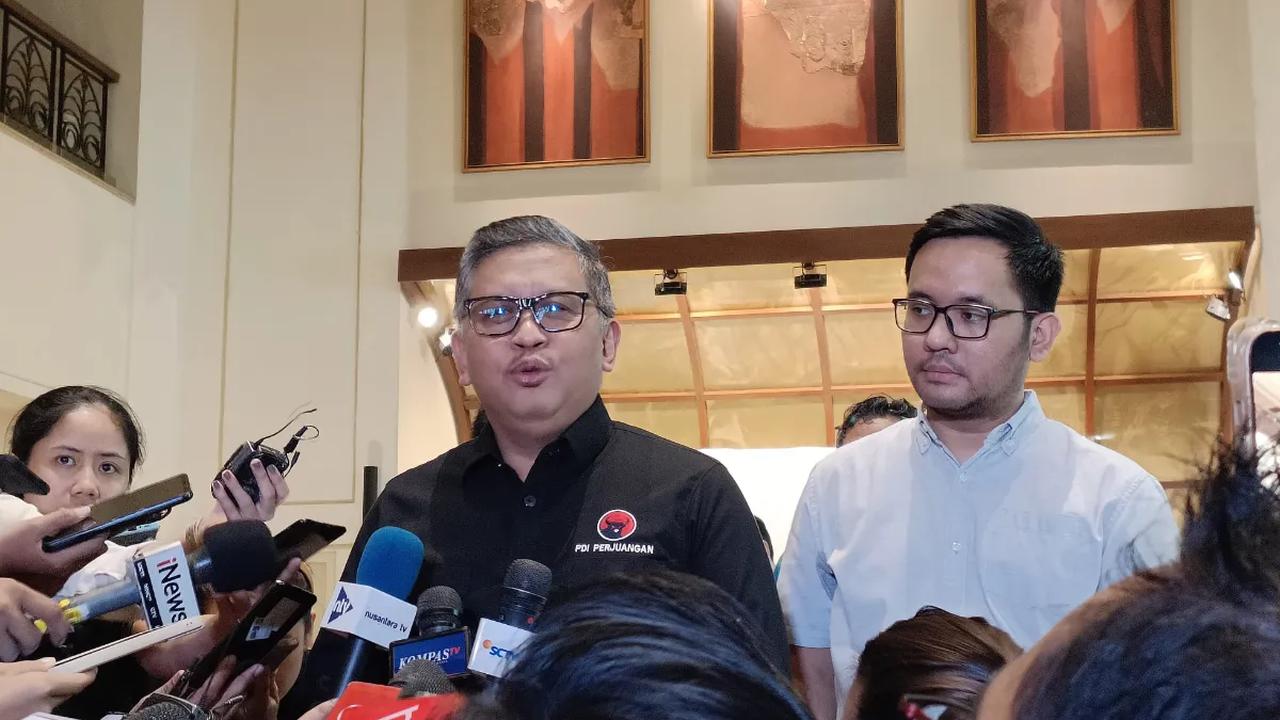 Alih-alih menjawab siapa ketua umum yang dimaksudnya, Hasto justru menyebut pernyataannya itu sebagai sebuah imbuan.&nbsp;<br>