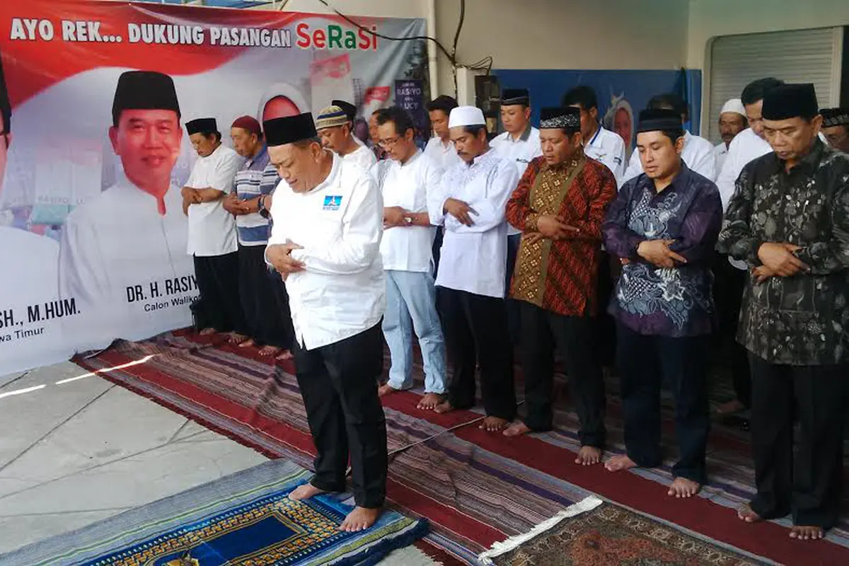 20150926-Pasangan Rasiyo-Lucy-Salat Gaib-Korban Tragedi Mina