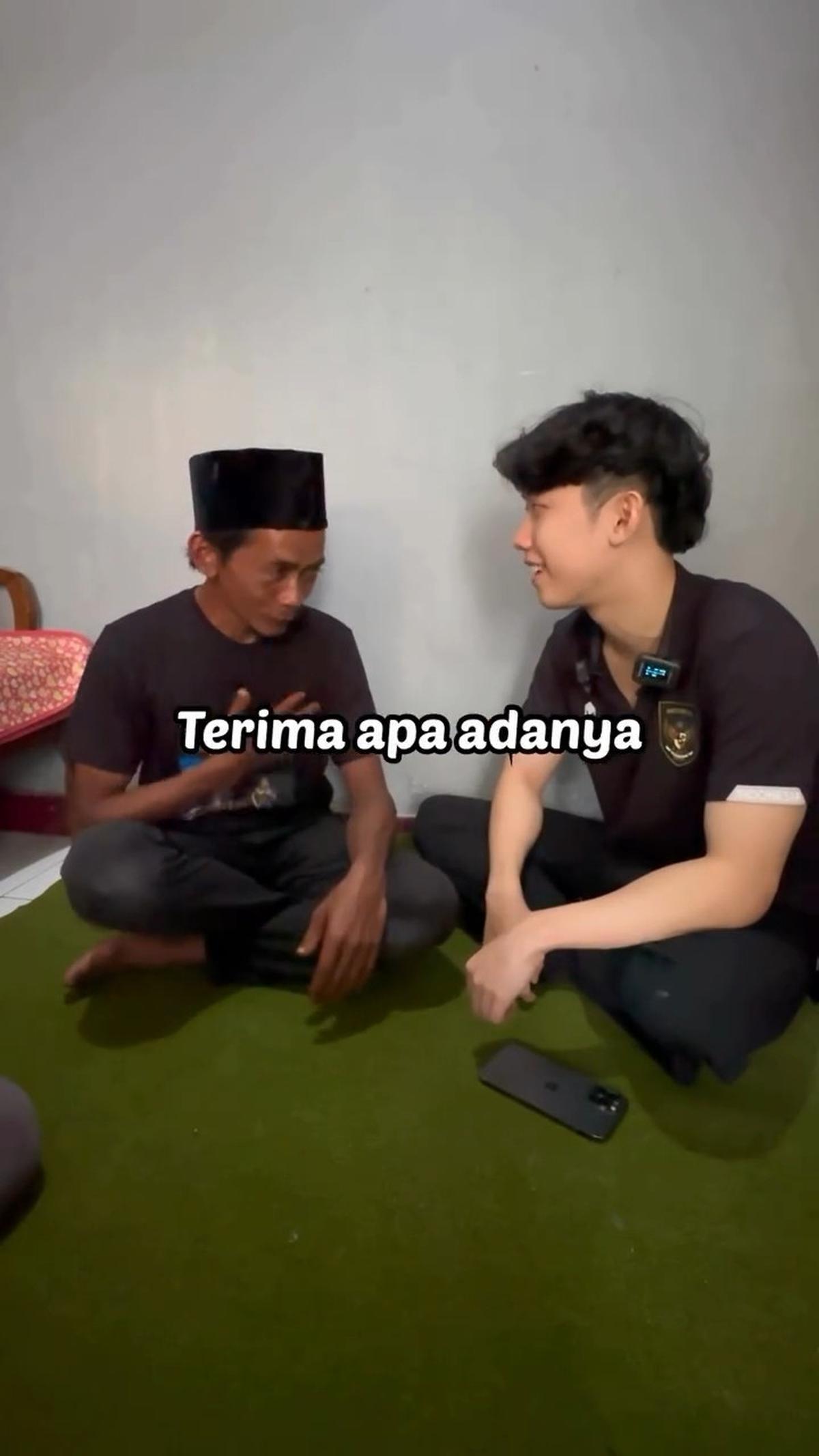 Willie Salim Berikan Uang Rp 100 Juta ke Penjual Es Teh yang Viral
