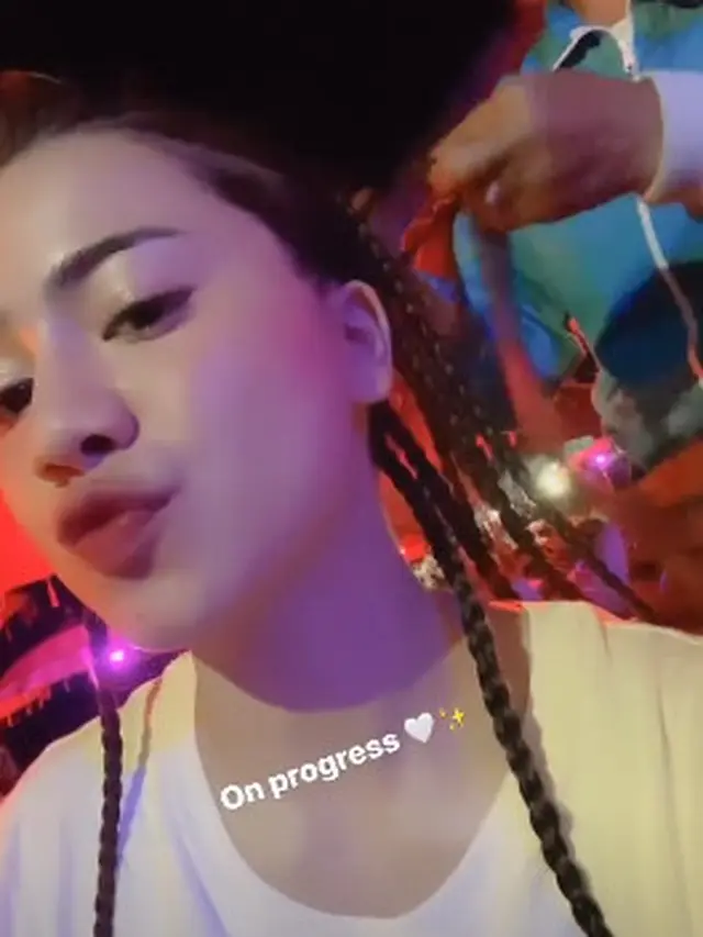 6 Potret Rambut Baru Felicya Angelista Bergaya Cornrow, Bikin Pangling