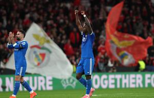 Vinicius Junior mencetak gol tunggal kemenangan Real Madrid atas Benfica pada laga leg pertama knockout play-off Liga Champions musim ini di Estadio da Luz, Lisbon, Rabu (18/02/2026) dini hari WIB. Sayangnya dalam duel tersebut, Vincius menjadi korban tindakan rasisme yang dilakukan pendukung dan pemain Benfica, Gianluca Prestianni. (AP Photo/Pedro Rocha)