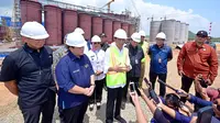 Presiden Joko Widodo (Jokowi)&nbsp; bersama Menteri BUMN Erick Thohir dan Direktur Utama MIND ID Hendi Prio Santoso&nbsp; berkunjung ke Smelter Grade Alumina Refinery (SGAR) Phase 1, Mempawah, Kalimantan Barat, Rabu (20/3/2024). (dok MIND ID)