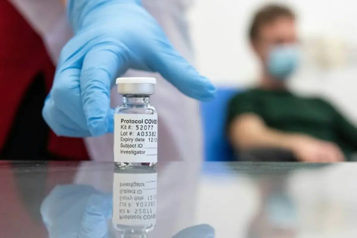Ilustrasi Vaksin Virus Corona COVID-19. (File foto: AFP / John Cairns)