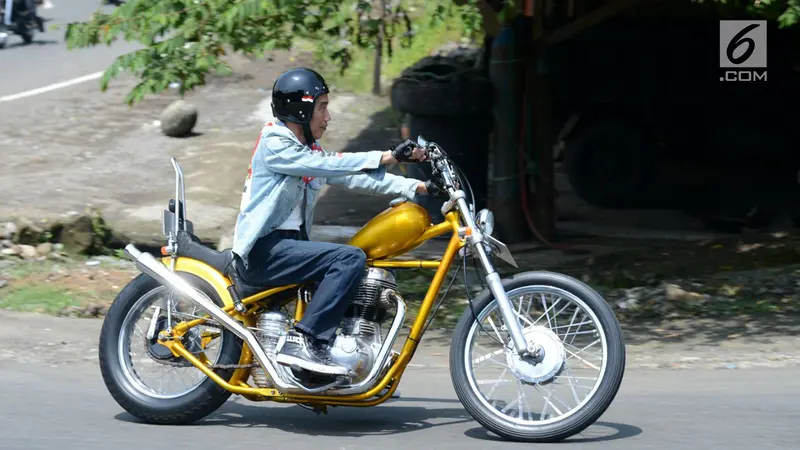 Jokowi Blusukan Naik Chopper Keliling Sukabumi