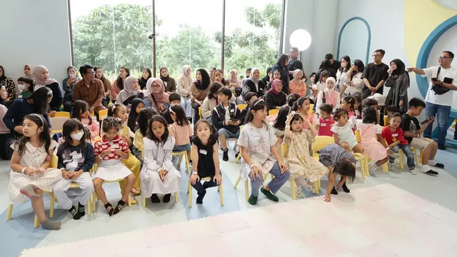 Keseruan Glitz (fans Glitter) pada acara perilisan lagu "Jangan Lupain Kita"