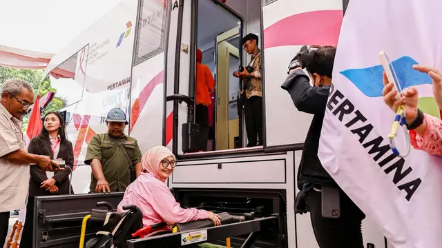 Pertamina Perluas Akses Deteksi Dini Kanker Payudara, Serahkan Mobil Mamografi kepada YKPI