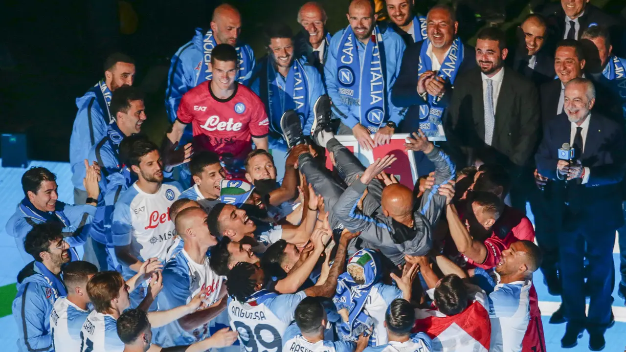 Perayaan Pesta Napoli Juara Liga Italia di Stadion Diego Armando Maradona