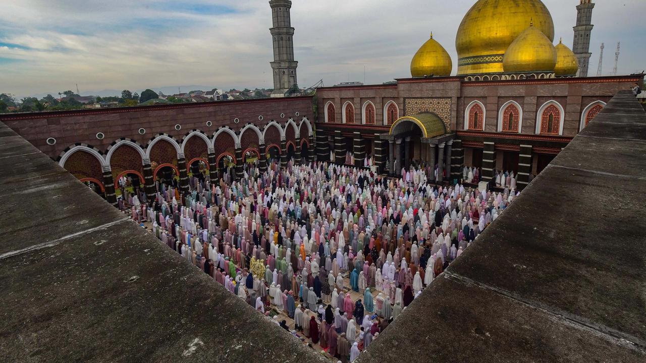 FOTO: Shalat Idul Fitri 1447 Hijriah di Mesjid Kubah Emas Depok Berlangsung Khidmat