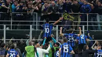 Inter Milan melangkah ke final Liga Champions 2022/2023 setelah menyingkirkan AC Milan dengan agregat 3-0, Rabu (17/5/2023). (AP/Antonio Calanni)