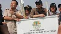 Tim kunjungan kerja Komisi IV DPR RI yang dipimpin oleh Edhy Prabowo melakukan peninjauan lapangan ke Pulau C, D, F, dan G proyek Reklamasi.