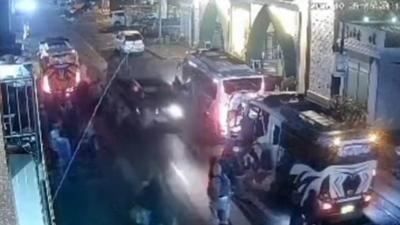 Terekam CCTV Detik-Detik Kecelakaan Maut Pikap Tabrak 3 Wisatawan di Dieng