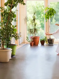 Meditasi Bergerak ala Tai Chi Walking, Cara Lembut untuk Awet Muda./Copyright depositphotos.com/ulzainbox.ru
