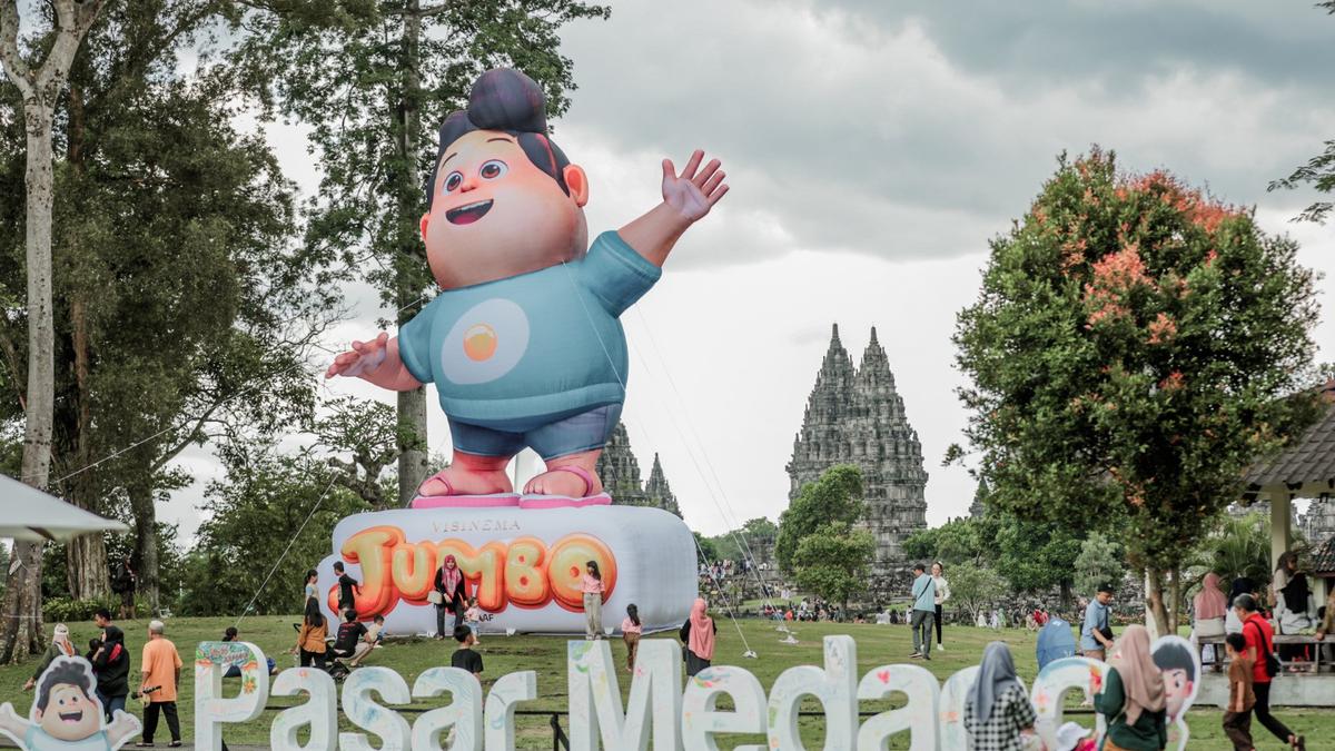 Karakter Film Jumbo Mejeng di Mana-mana, dari Candi Prambanan hingga Bandara Soekarno-Hatta