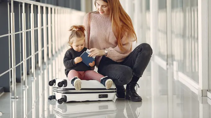 Ingin Traveling Bersama si Kecil? Inilah Do's and Don'ts saat Membawa Bayi dalam Pesawat