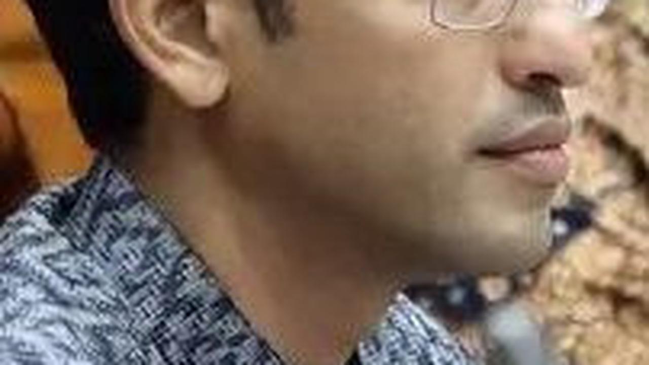 "Jadi kemarin kami juga sudah bertemu dengan para rektor dan kami Kemendikbudristek telah mengambil keputusan untuk membatalkan kenaikan UKT di tahun ini," kata Nadiem.