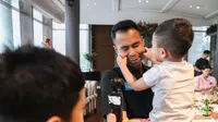 Rayyanza Gemas Cubitin Raffi Ahmad, 7 Potret Kehangatan yang Banjir Pujian dari Netizen