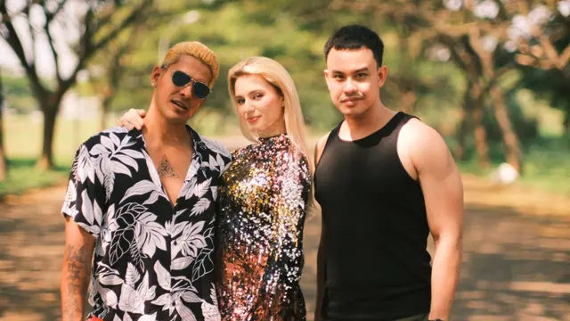 Robby Shine dan Nastasya Shine