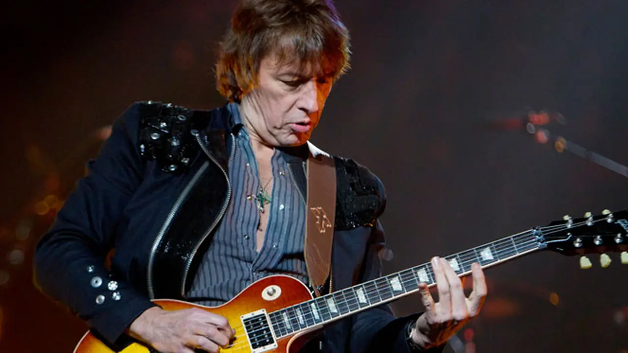 richie-sambora-131119b.jpg