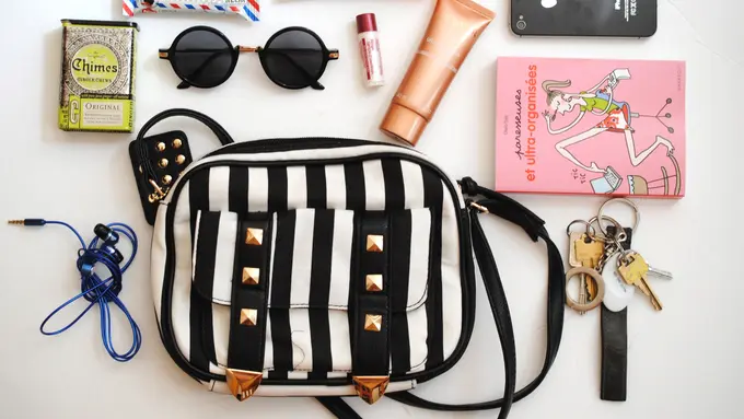 7 Benda yang Bikin Galau Kalau Lupa Dibawa Saat Pergi