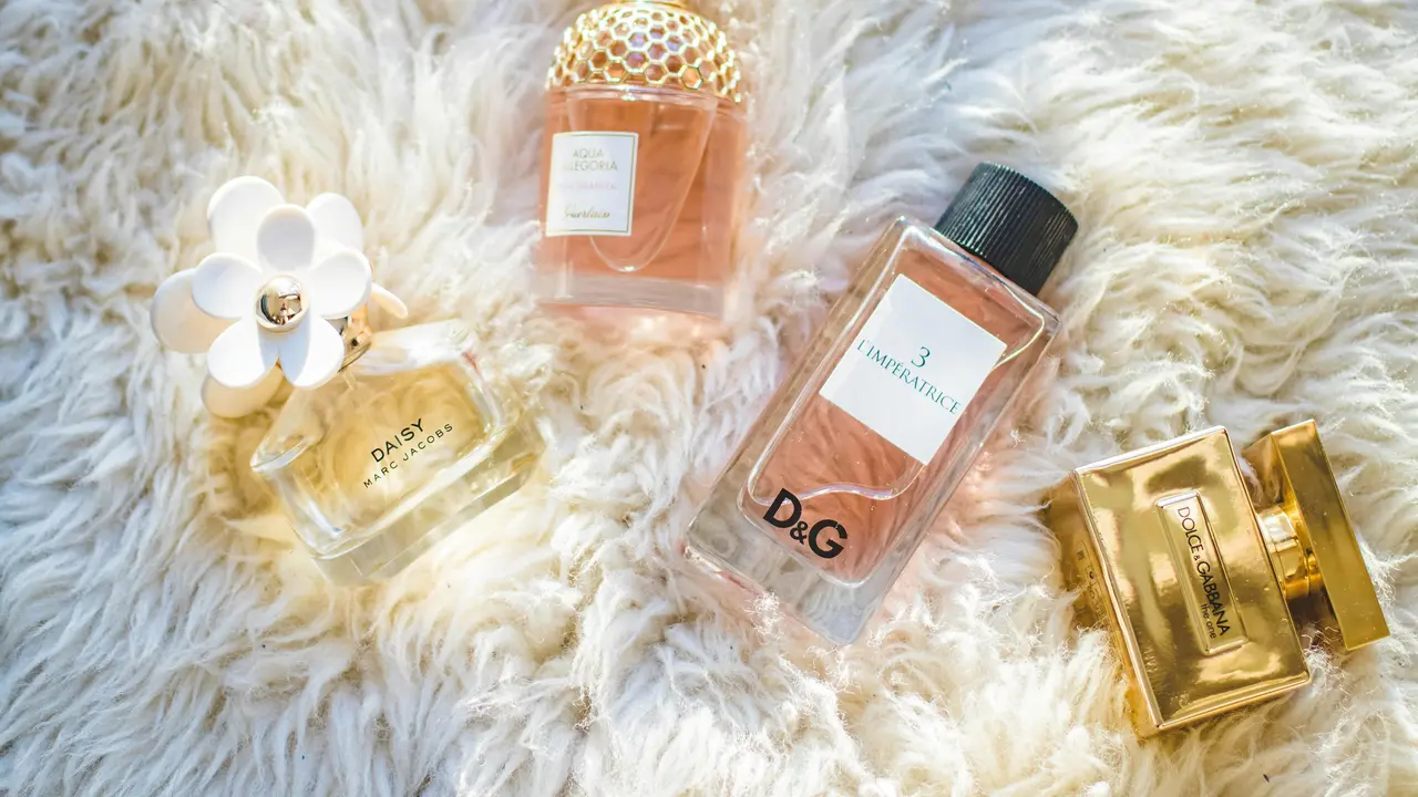 Lokasi penyemprotan harus tepat agar wangi parfum awet