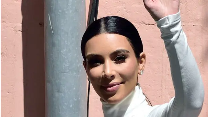 [Bintang] Kim Kardashian