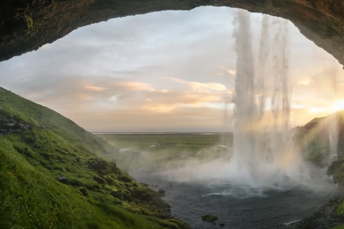 Ilustrasi keindahan alam, air terjun, Islandia
