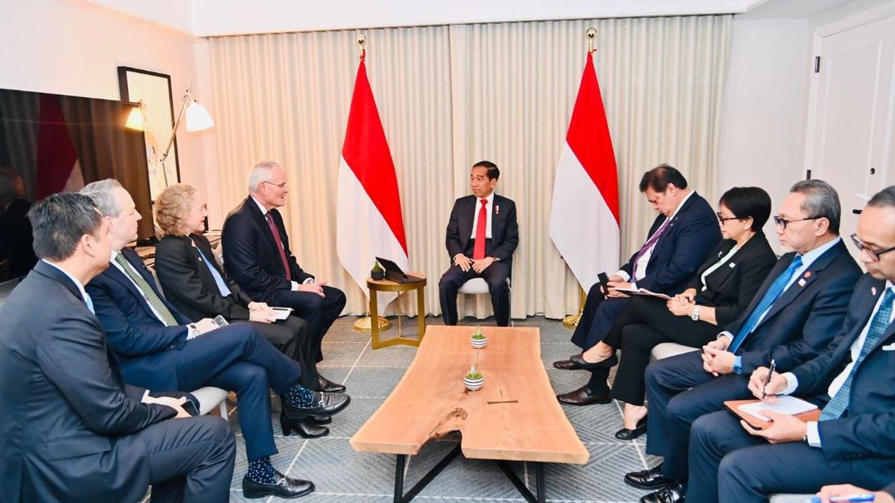 "Saya apresiasi rencana kerja sama untuk pembangunan kilang petrokimia hijau dan Carbon Capture Storage (CSS) dengan nilai mencapai USD15 miliar,"