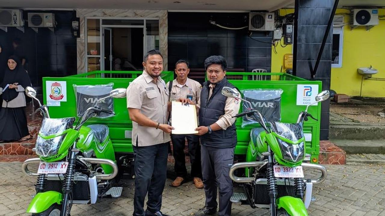 Bank Sulselbar Salurkan Bantuan Motor Roda Tiga, Perkuat Layanan Perumda Pasar Makassar