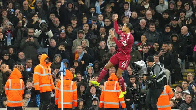 Foto: Melihat Gol Van Dijk yang Dianulir Wasit, Liverpool Babak Belur Dihajar Manchester City di Liga Inggris